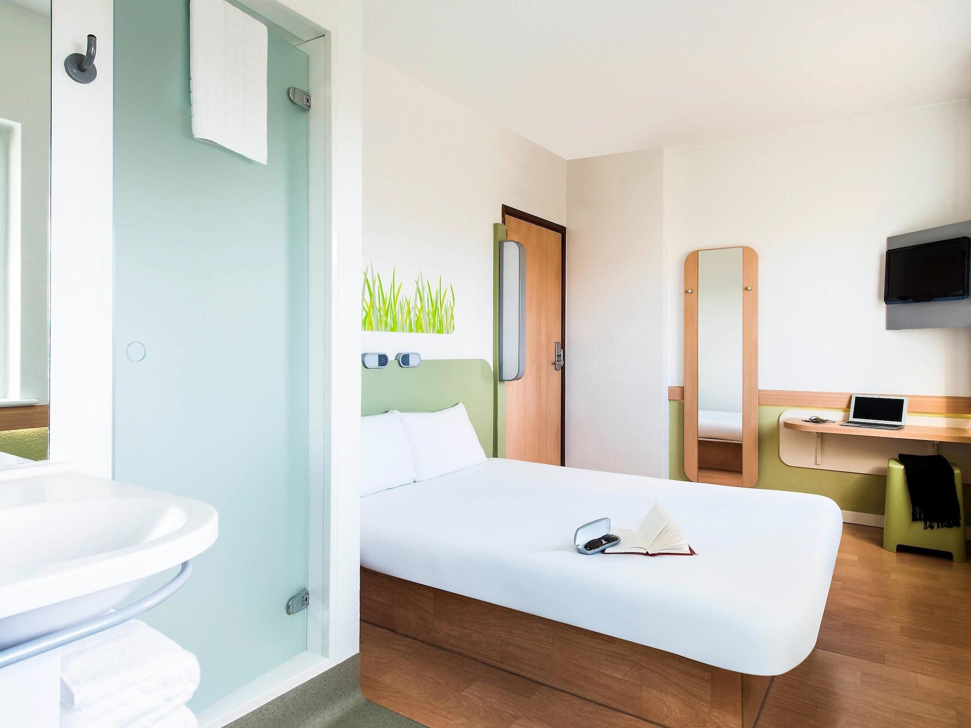 Ibis Budget Leeds Centre Crown Point Road Εξωτερικό φωτογραφία
