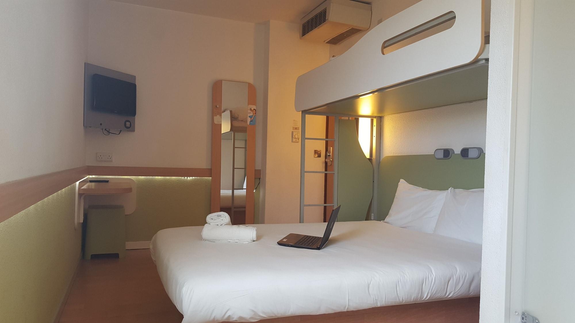 Ibis Budget Leeds Centre Crown Point Road Εξωτερικό φωτογραφία