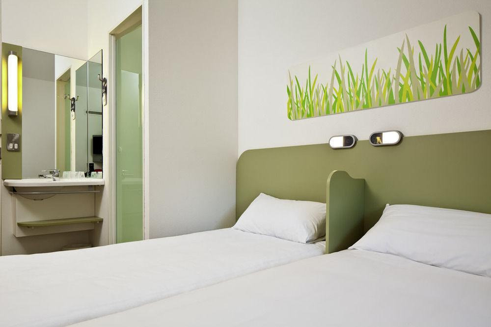 Ibis Budget Leeds Centre Crown Point Road Εξωτερικό φωτογραφία