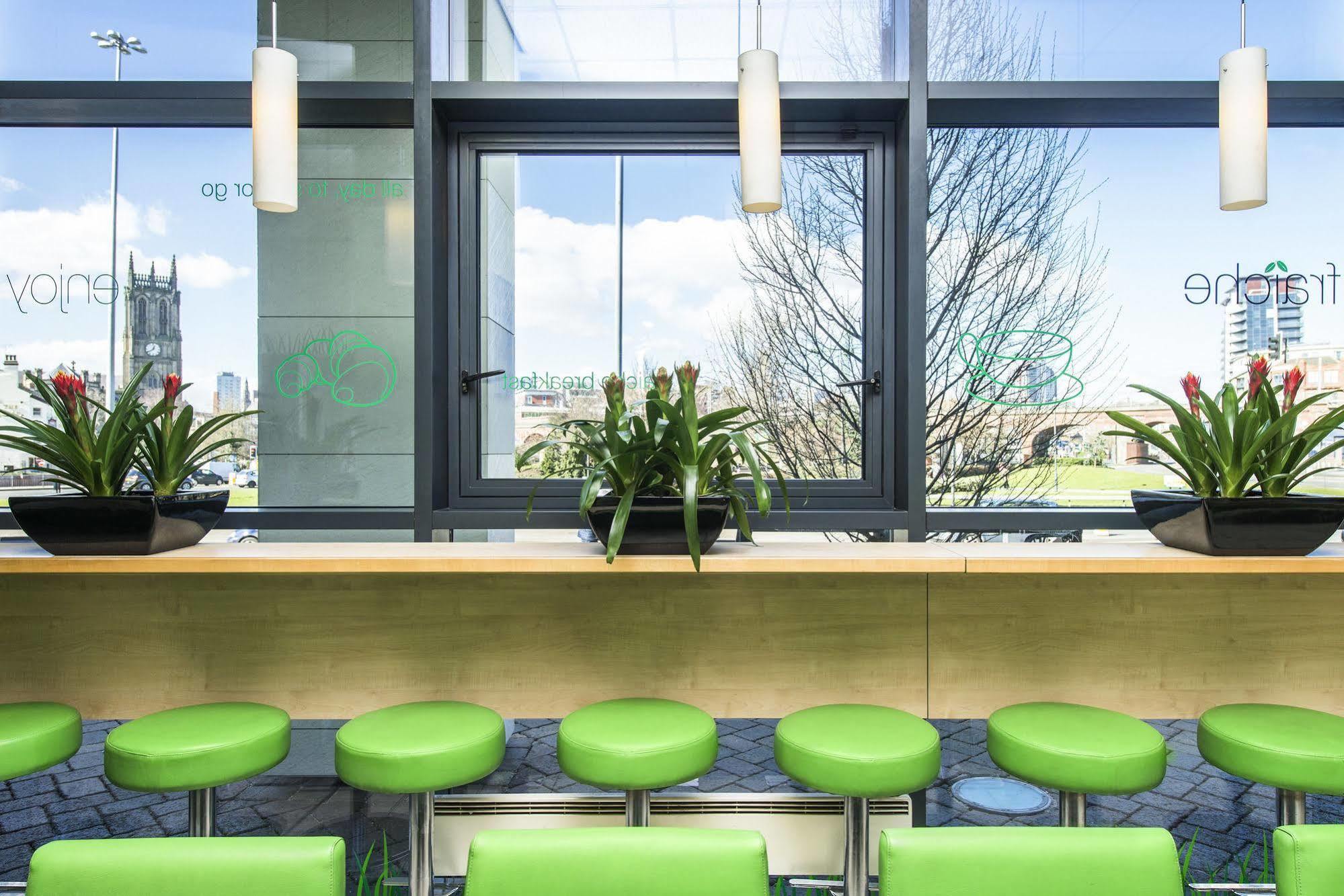 Ibis Budget Leeds Centre Crown Point Road Εξωτερικό φωτογραφία
