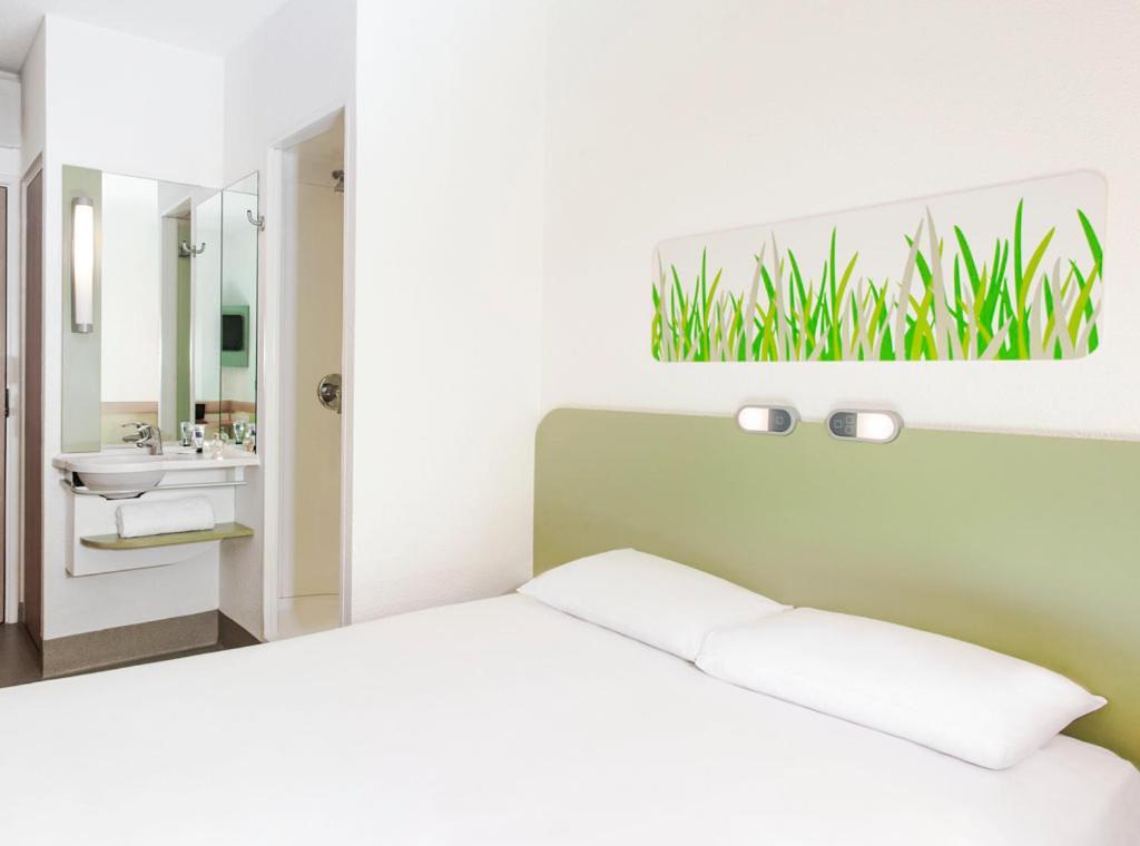 Ibis Budget Leeds Centre Crown Point Road Εξωτερικό φωτογραφία